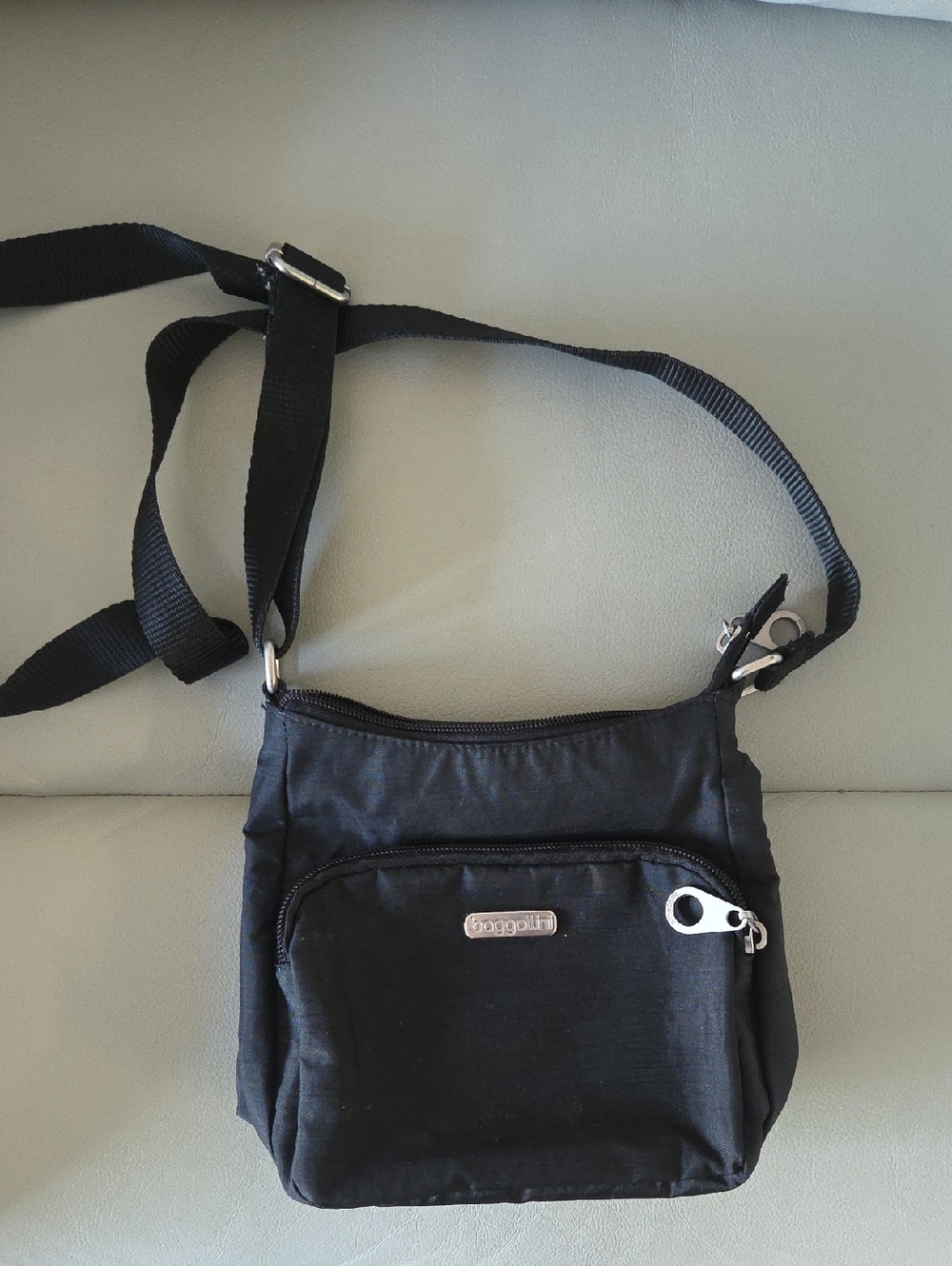 Black Baggalini Crossbody Shoulder Bag